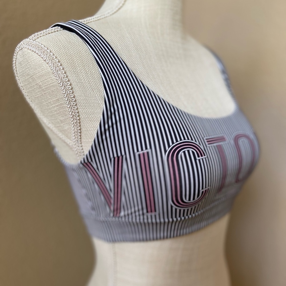 Victoria’s Secret Sports Bra, S